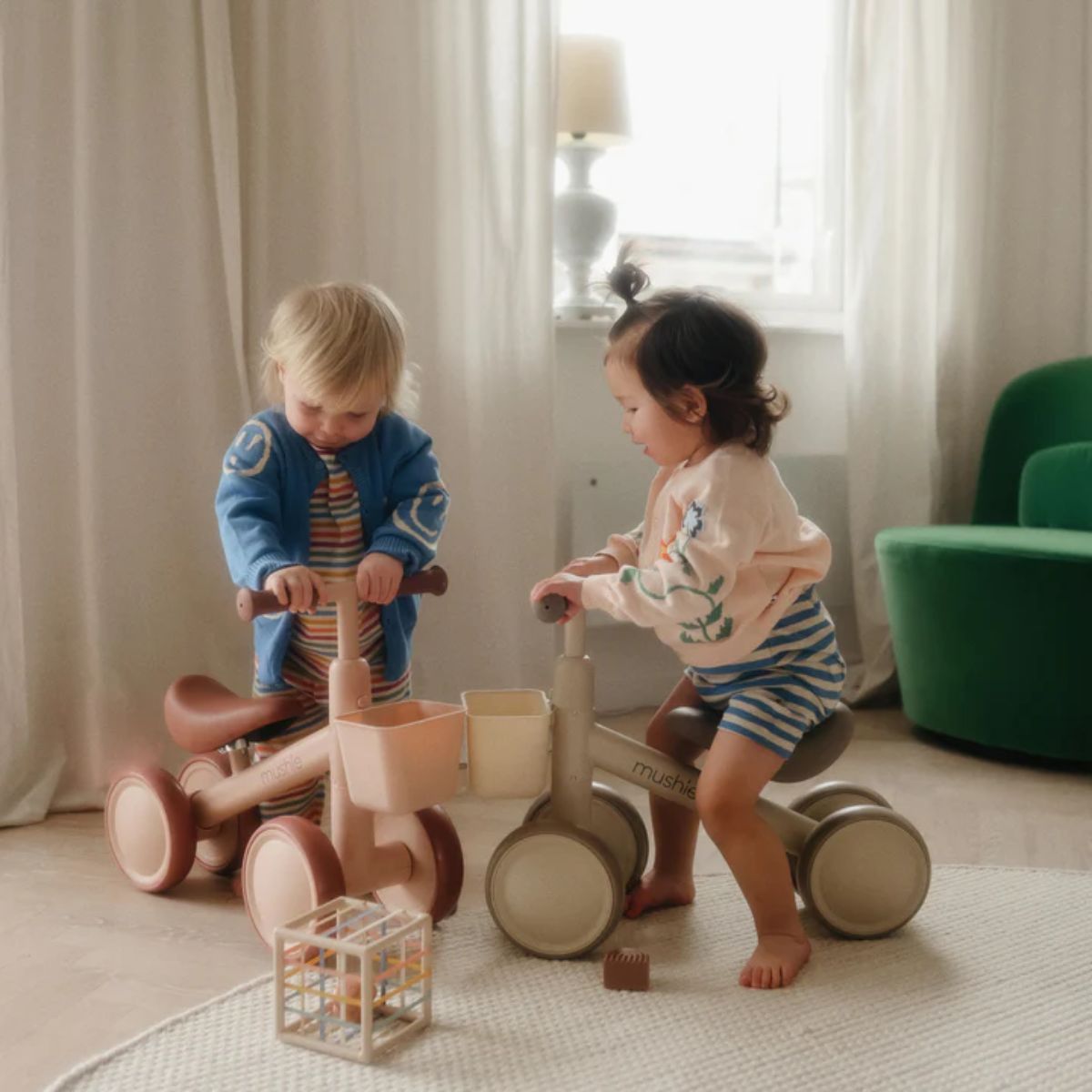 Mini Bike Infantil Mushie Blush - Builds Balance & Coordination